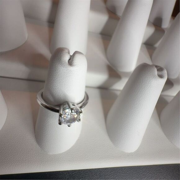 Fashion Jewelry  1 CT CZ Silver Plated Solitaire Engagement Ring Size 6 - Picture 7 of 11